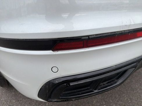 Used 2023 Volkswagen Tiguan SE R-Line image 33