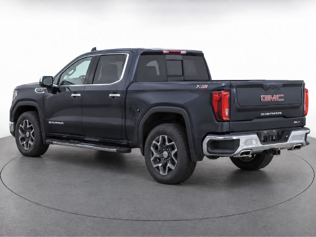 Used 2024 GMC Sierra 1500 SLT AWD/4WD image 3