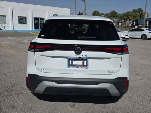 New 2026 Volkswagen Tiguan SE image 4