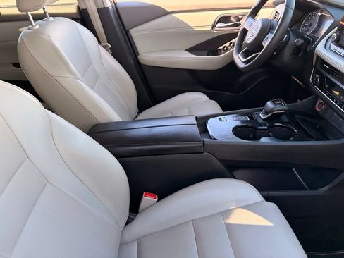 Certified 2024 Nissan Rogue SV w/ SV Premium Package FWD image 12