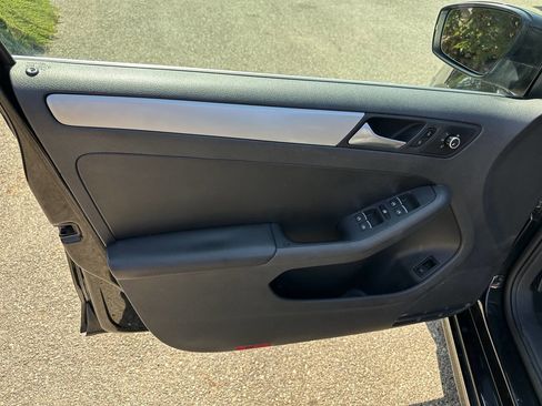 Used 2013 Volkswagen Jetta SE image 15