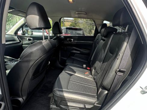 Used 2024 Kia Sorento S FWD image 23