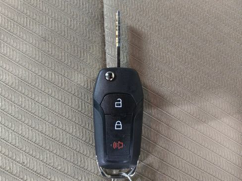 Used 2016 Ford Explorer image 32