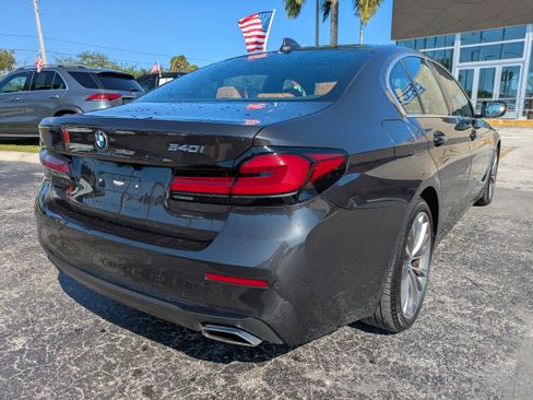 Used 2022 BMW 540i w/ Convenience Package image 4