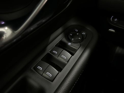 Used 2018 GMC Terrain Denali w/ Advanced Safety Package image 23