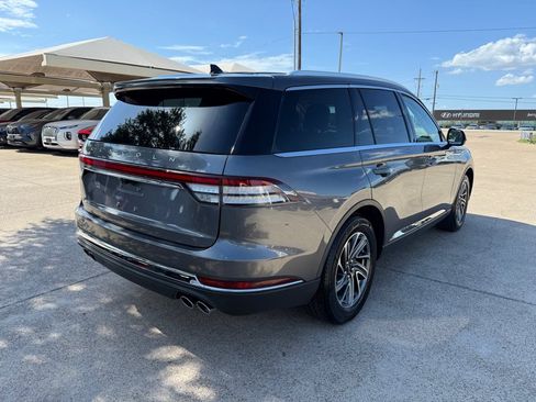 Used 2022 Lincoln Aviator 2WD image 7
