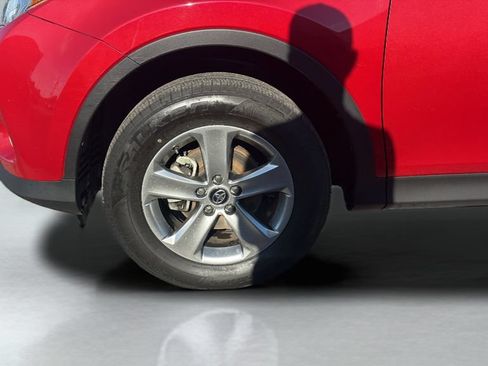 Used 2015 Toyota RAV4 XLE FWD image 23