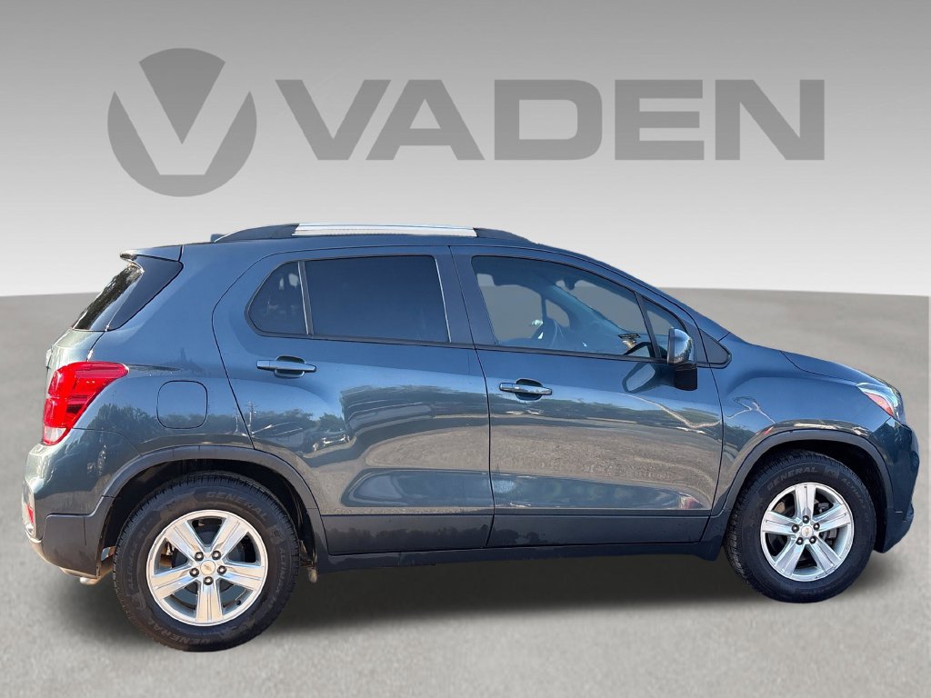 Used 2022 Chevrolet Trax LT w/ LT Convenience Package FWD image 23