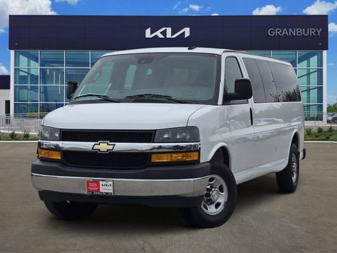 Used 2020 Chevrolet Express 3500 LT w/ LT Preferred Equipment Group image 1