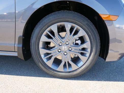 New 2026 Honda Odyssey Touring image 10