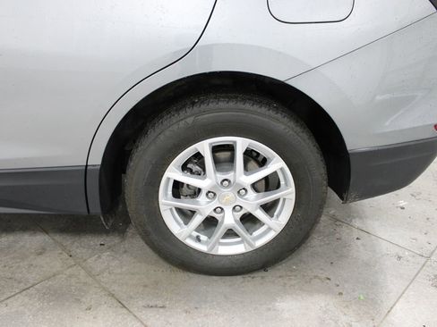 Used 2023 Chevrolet Equinox LT AWD/4WD image 36