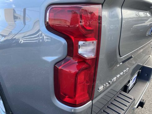 Used 2025 Chevrolet Silverado 1500 High Country w/ High Country Premium Package image 12