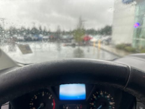 Used 2018 Ford Transit 250 148 Medium Roof w/ Interior Upgrade Package image 13