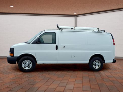 Used 2015 Chevrolet Express 2500 RWD image 5