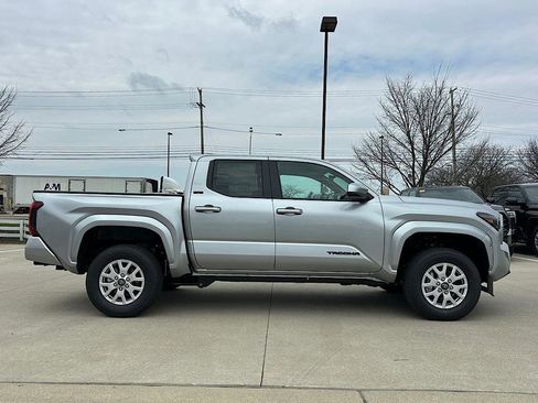 New 2026 Toyota Tacoma SR5 AWD/4WD image 6