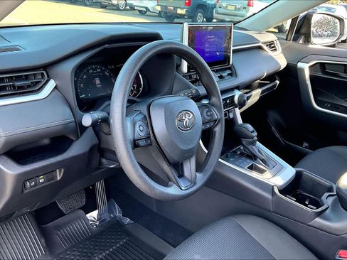 Certified 2025 Toyota RAV4 LE image 17
