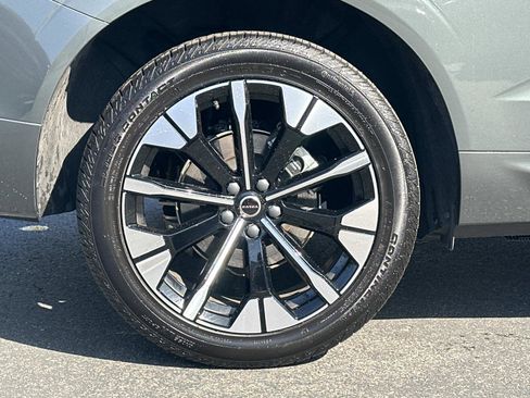 Certified 2026 Volvo XC60 B5 Plus w/ Climate Package image 27