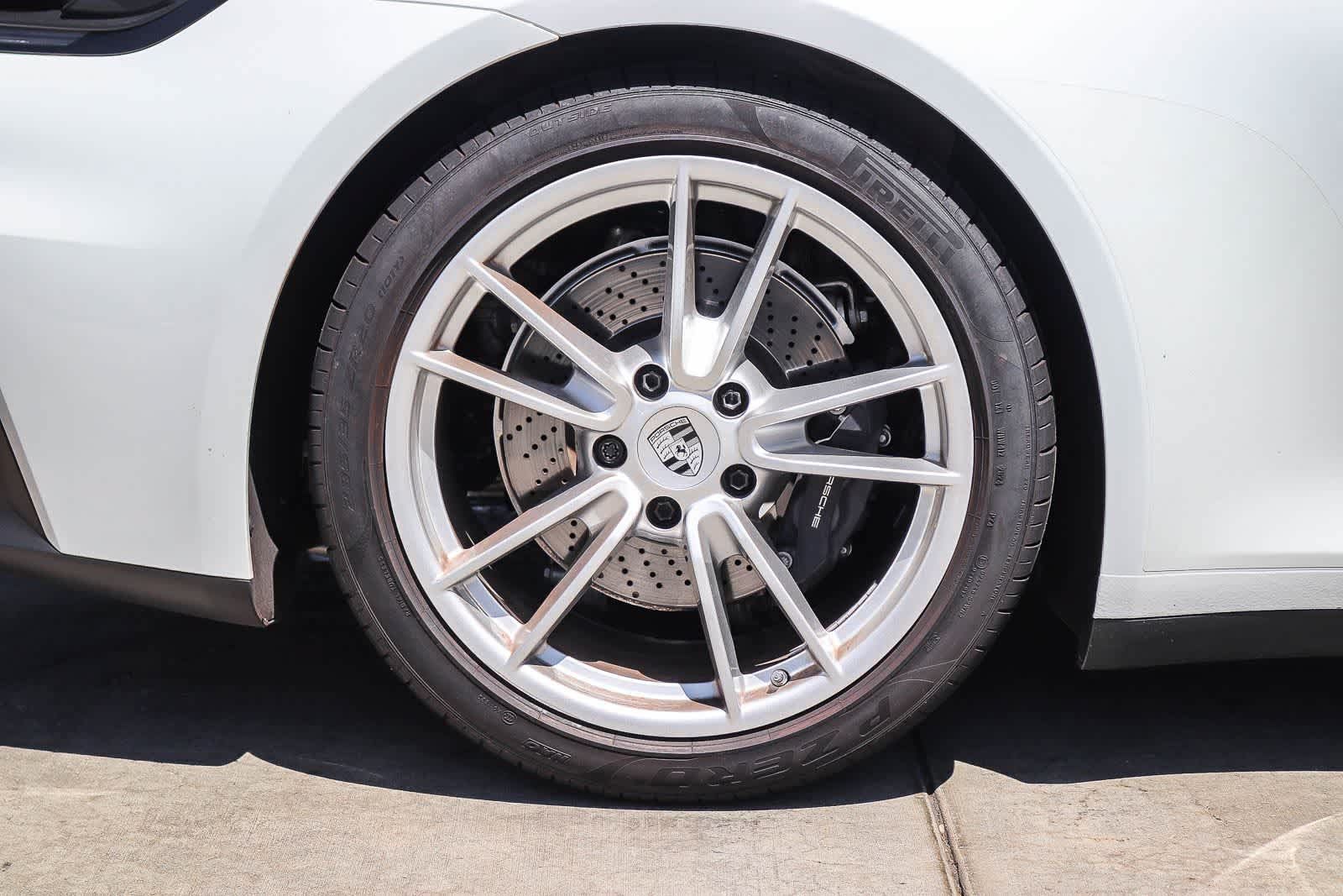 Used 2025 Porsche 911 Carrera RWD image 8