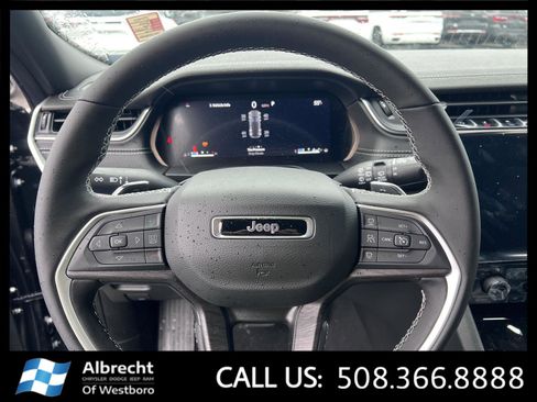 New 2025 Jeep Grand Cherokee Limited w/ Trailer Tow Package image 21