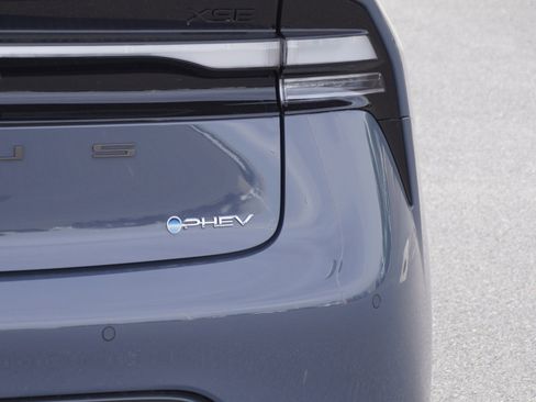 New 2026 Toyota Prius Plug-In Hybrid image 10