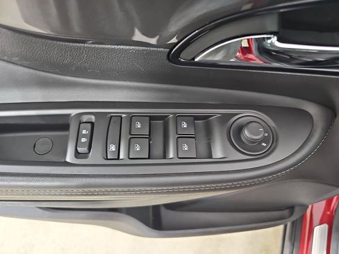 Used 2022 Buick Encore Preferred w/ Safety Package AWD/4WD image 32