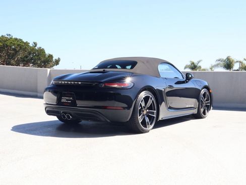 Certified 2024 Porsche 718 Boxster RWD image 10