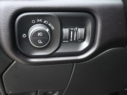 Used 2023 RAM 2500 Laramie w/ Night Edition AWD/4WD image 9