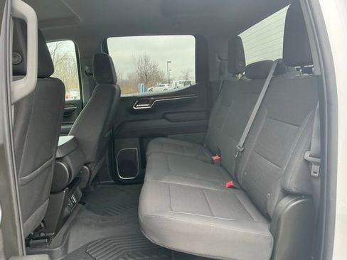 Used 2024 Chevrolet Silverado 1500 LT image 37