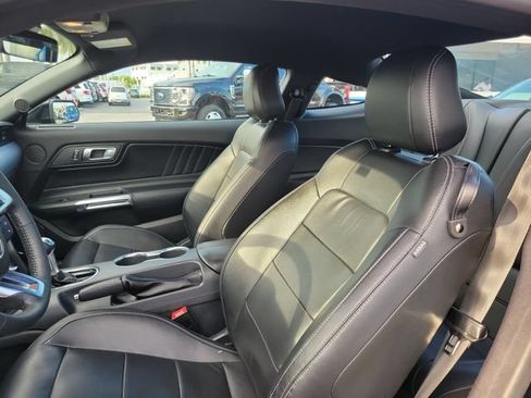 Used 2022 Ford Mustang Premium RWD image 8