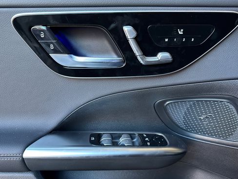 New 2025 Mercedes-Benz C 300 4MATIC Sedan image 12