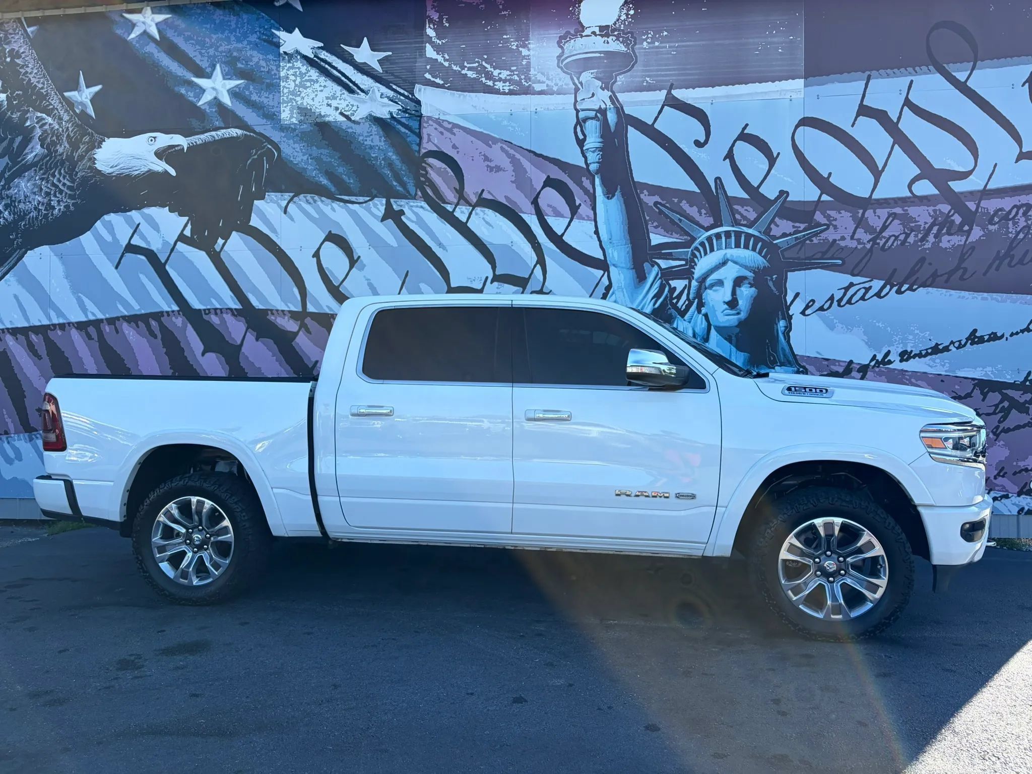 Used 2021 RAM 1500 Limited w/ Body Color Bumper Group AWD/4WD image 1