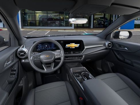 New 2026 Chevrolet Equinox LT w/ Convenience Package II FWD image 15