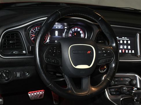 Used 2020 Dodge Challenger SXT image 23