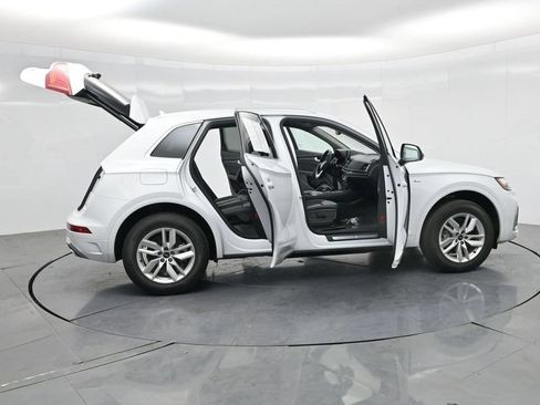 Used 2023 Audi Q5 2.0T Premium w/ Convenience Package AWD/4WD image 36