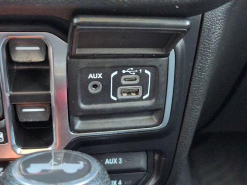 Used 2024 Jeep Wrangler Unlimited Sport AWD/4WD image 33