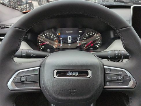 New 2026 Jeep Compass Limited image 25