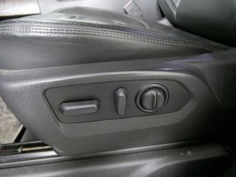 Used 2022 GMC Sierra 3500 Denali w/ Denali Ultimate Package image 18