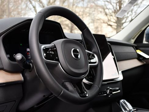 New 2026 Volvo XC90 B6 Plus w/ Protection Package Premier image 12