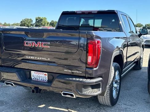 Used 2023 GMC Sierra 1500 Denali w/ Technology Package AWD/4WD image 5