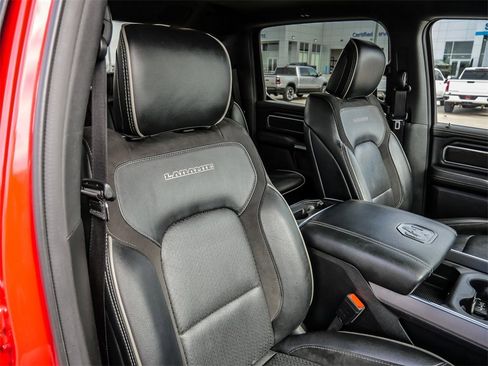Used 2024 RAM 1500 Laramie image 17