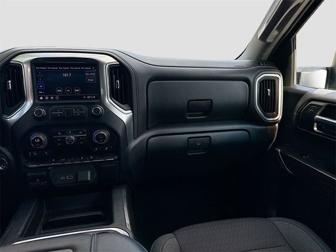 Used 2020 Chevrolet Silverado 1500 LT Trail Boss image 23