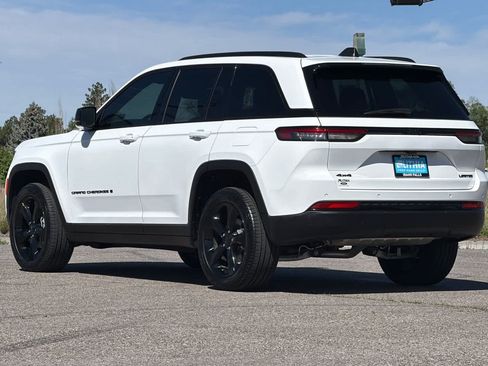 Used 2025 Jeep Grand Cherokee Limited w/ Black Appearance Package AWD/4WD image 6