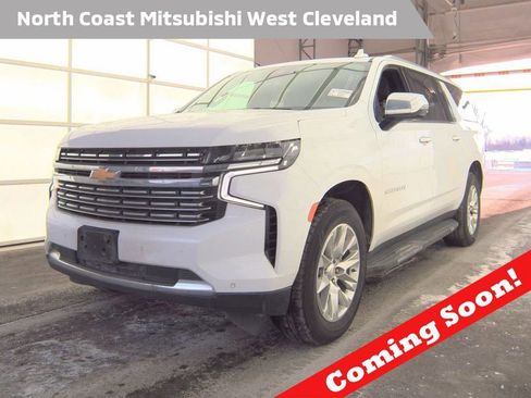 Used 2023 Chevrolet Suburban Premier image 1