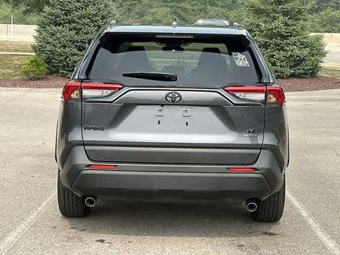 Used 2025 Toyota RAV4 LE AWD/4WD image 4