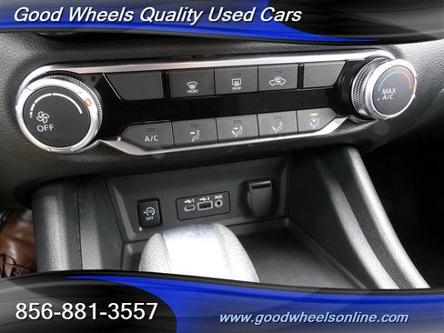 Used 2024 Nissan Sentra SV image 19