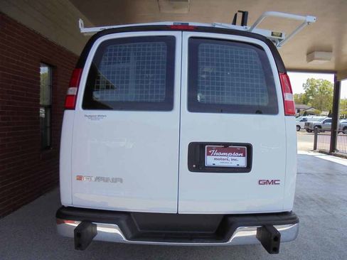 Used 2021 GMC Savana 2500 w/ Driver Convenience Package image 4