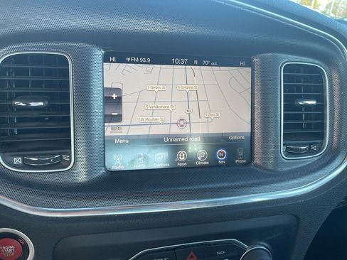 Used 2016 Dodge Charger SRT image 11