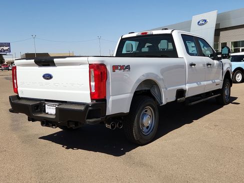 New 2026 Ford F250 XL w/ FX4 Off-Road Package image 4