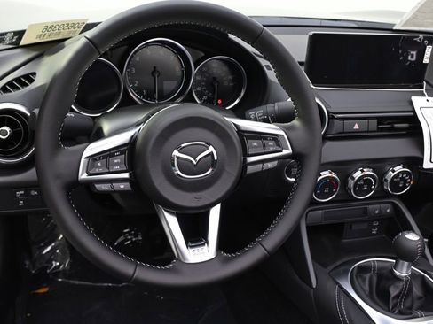 Used 2025 MAZDA MX-5 Miata Grand Touring RWD image 16