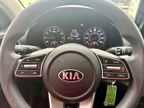 Used 2021 Kia Forte LXS FWD image 11
